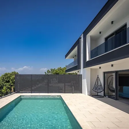 Villa Aura *